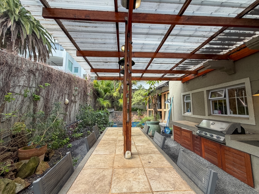 4 Bedroom Property for Sale in Bantry Bay Western Cape